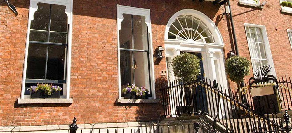 Townhouse On The Green Dublin Bagian luar foto