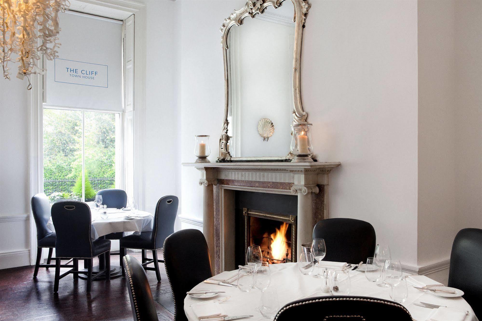 Townhouse On The Green Dublin Bagian luar foto
